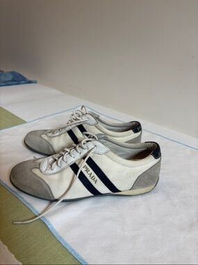 Prada Vintage - Women’s White and Navy Low-Top Sneakers with Gray Suede Trim